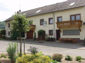 Weingut-Ferienwohnungen Lorenz